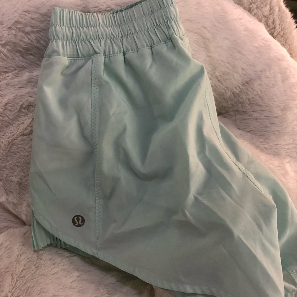 Lululemon Mid-rise Mint Lined Shorts